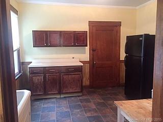 75 Clinton Ave, New Haven CT  06513-3102 exterior