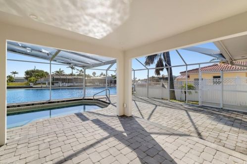 5 Fairview Blvd, Fort Myers Beach FL  33931-4565 exterior