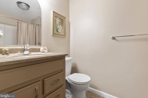 527 Willis St, Fredericksburg VA  22401-5650 exterior