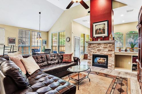 2836 Lincolnshire Dr, Richardson TX  75082-4934 exterior