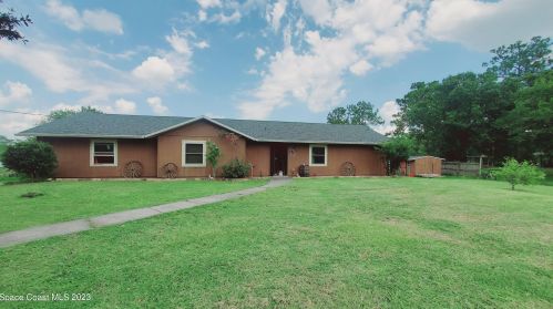 1945 Adamson Rd, Cocoa, FL 32926-2511