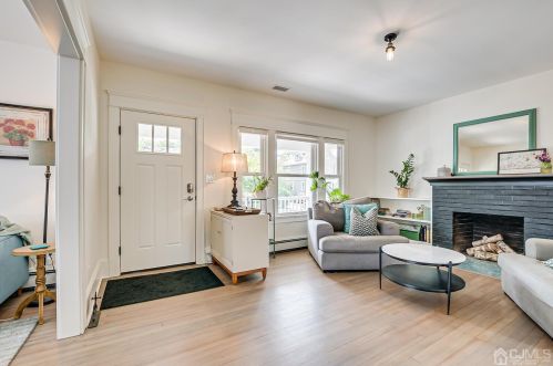 24 William St, Metuchen NJ  08840-1822 exterior