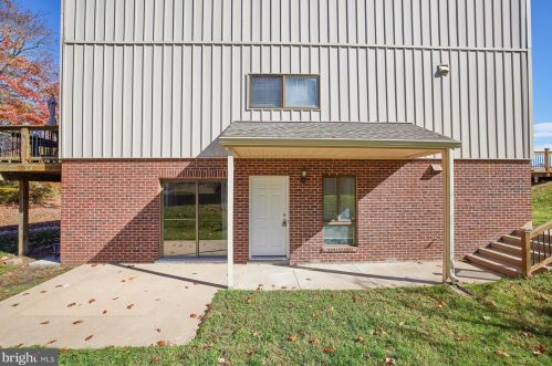 2140 Gunsmith Ter, Woodbridge, VA 22191-3914