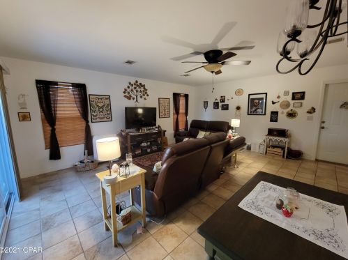 55 Carlan Ct, Defuniak Springs FL  32433-7120 exterior