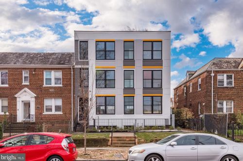 232 Hamilton St, Washington DC  20011-3277 exterior