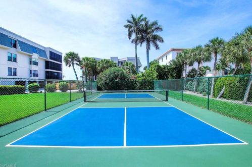 2611 Gulf Dr, Sanibel, FL 33957-5936