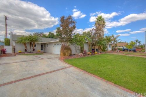 5447 Iroquois Ave, Lakewood, CA 90713-1729