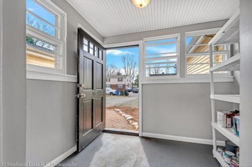 15 Mattabassett St, Kensington, CT 06037-1412