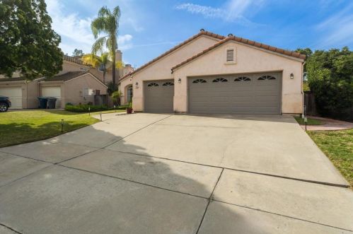 1325 Linsay Pl, Escondido CA  92026-3606 exterior