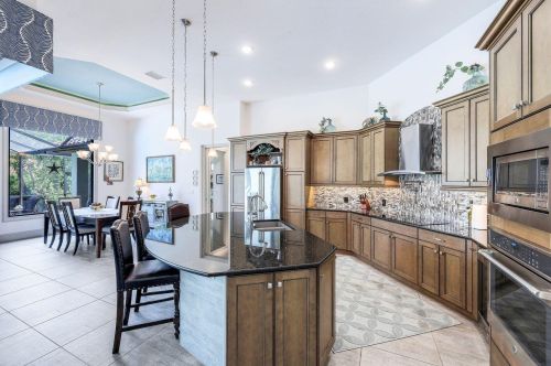 616 Somerset Ct, Marco Island FL  34145-2450 exterior