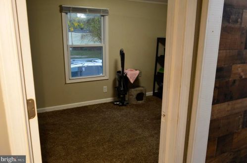 2208 Blair Dr, Yardley PA  19067-3606 exterior