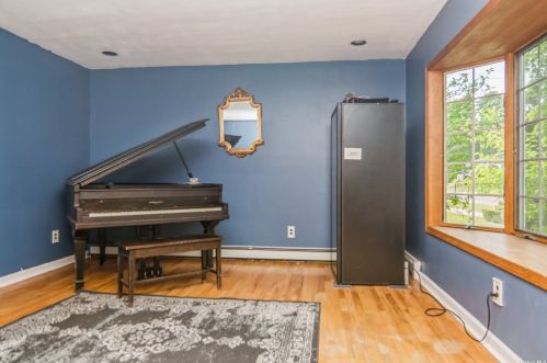 122 Stethem Dr, South Setauket NY  11720-4082 exterior