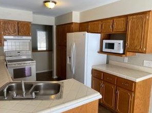 1332 39 Ave, Kenosha WI 53144-2911 exterior