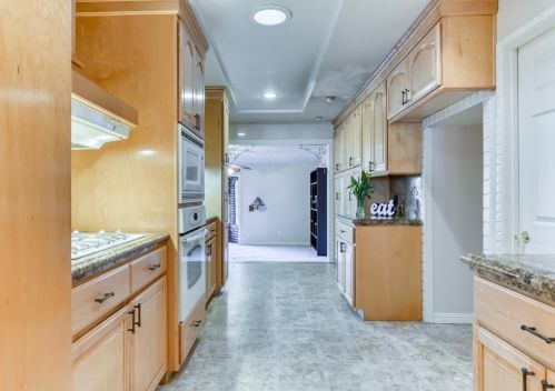 615 Wales Dr, Folsom CA  95630-2950 exterior