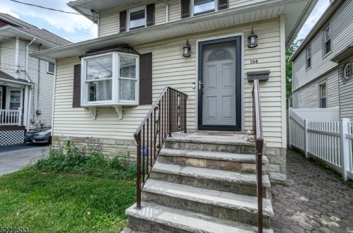 154 Grant Ave, Roselle Park, NJ 07204-2027