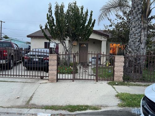 1715 154th St, Compton, CA 90220-2707