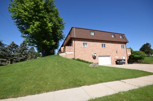 745 Main St, Kewaskum WI  53040-9274 exterior