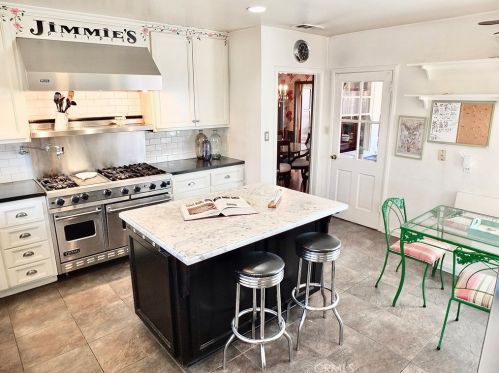 2721 Oregon Ave, Long Beach, CA 90806-2543
