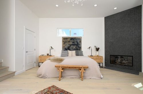 513 Dianthus St, Manhattan Beach CA  90266-6720 exterior