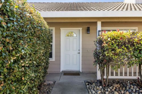 681 Spg Dr, Hollister CA  95023-3468 exterior