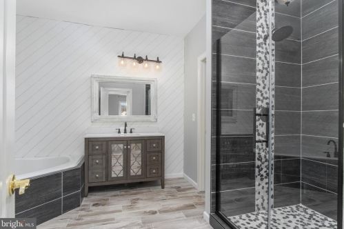 22476 Dinah Pl, Leesburg VA 20175-4808 exterior