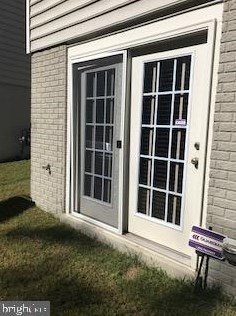 3549 Eagle Ridge Dr, Woodbridge VA  22191-5073 exterior