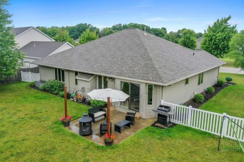 2722 Teresa Dr, Green Bay WI  54311-5586 exterior