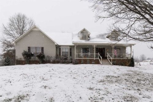 4048 Campbellsville Pike, Columbia TN  38401-8632 exterior