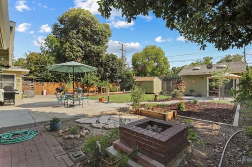1308 Highland Dr, Modesto CA  95354-1548 exterior