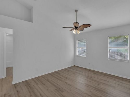 1636 4th Ave, Vero Beach, FL 32962-6661