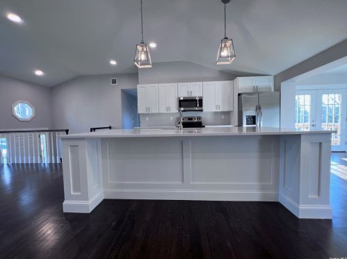23 Rolling Rd, Miller Place, NY 11764-2221