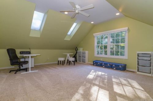 18 Betmarlea Rd, Norwalk CT  06850-2702 exterior