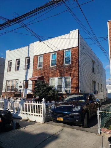 2879 Dill Pl, Bronx NY  10465-2419 exterior