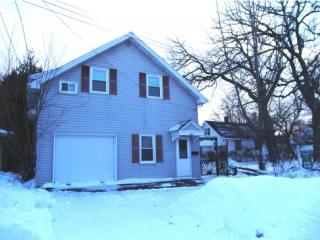 609 Sterling Ave, Oshkosh, WI 54901-4010