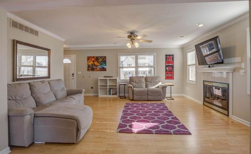 39 Autumn Dr, Miami, OH 45056-8757