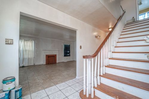 604 Sloan Ave, Compton, CA 90221-2828