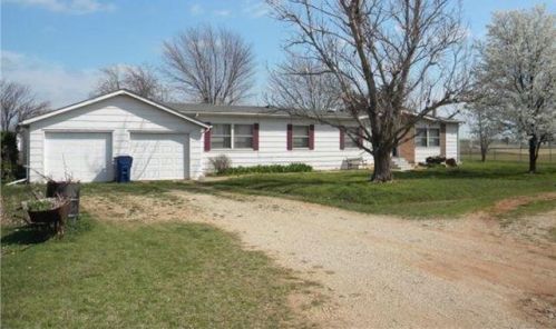 519 6th St, Kremlin, OK 73753-6005