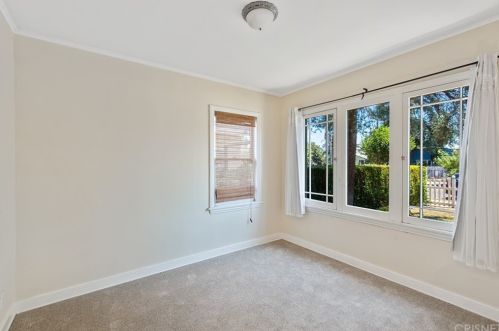 16027 Hartland St, Van Nuys CA 91406-4808 exterior