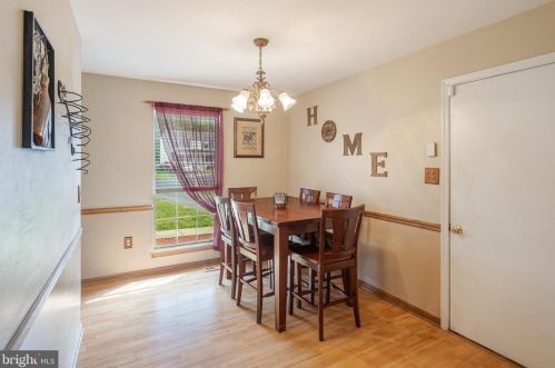 5624 Reardon Ln, Woodbridge VA  22193-3756 exterior