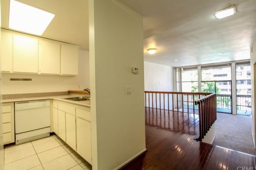 7217 Marina Pacifica Dr, Long Beach CA 90803-3809 exterior