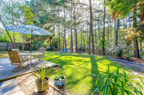 1483 Cypress Pointe Dr, Mount Pleasant SC  29466-8712 exterior