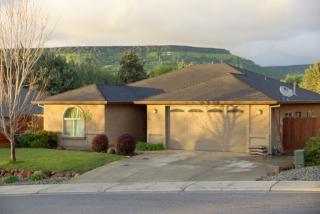 55 La Cresenta Dr, Oroville CA  95965-3509 exterior