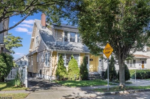 54 Ella St, Bloomfield, NJ 07003-4718