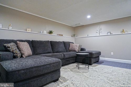 7 Zelley Ave, Trenton NJ  08620-2321 exterior