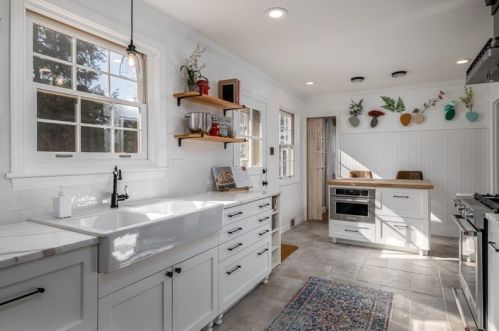 852 Meadowcroft Ave, Pittsburgh PA 15216-1139 exterior