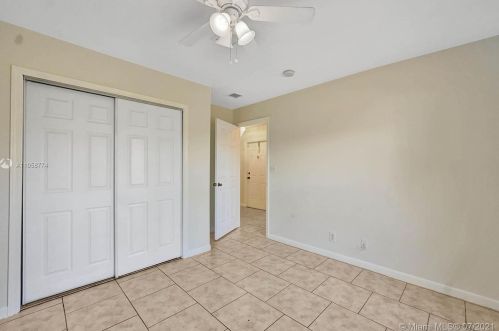 711 3rd Pl, Dania Beach FL  33004-4924 exterior