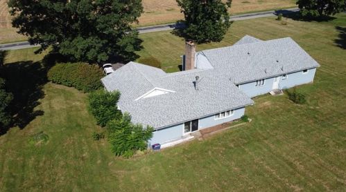 4296 Seneca Rd, Hermitage PA  16150-9631 exterior