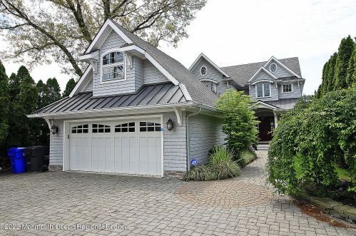 615 Point Ave, Bricktown NJ  08724-4855 exterior