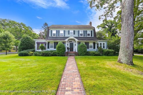 24 Rona St, Tinton Falls, NJ 07712-4337