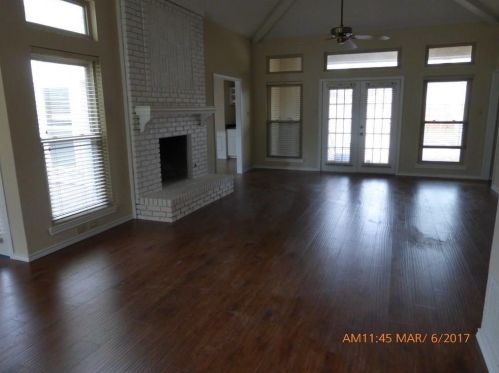 3211 Foxcreek Dr, Richardson TX  75082-3073 exterior